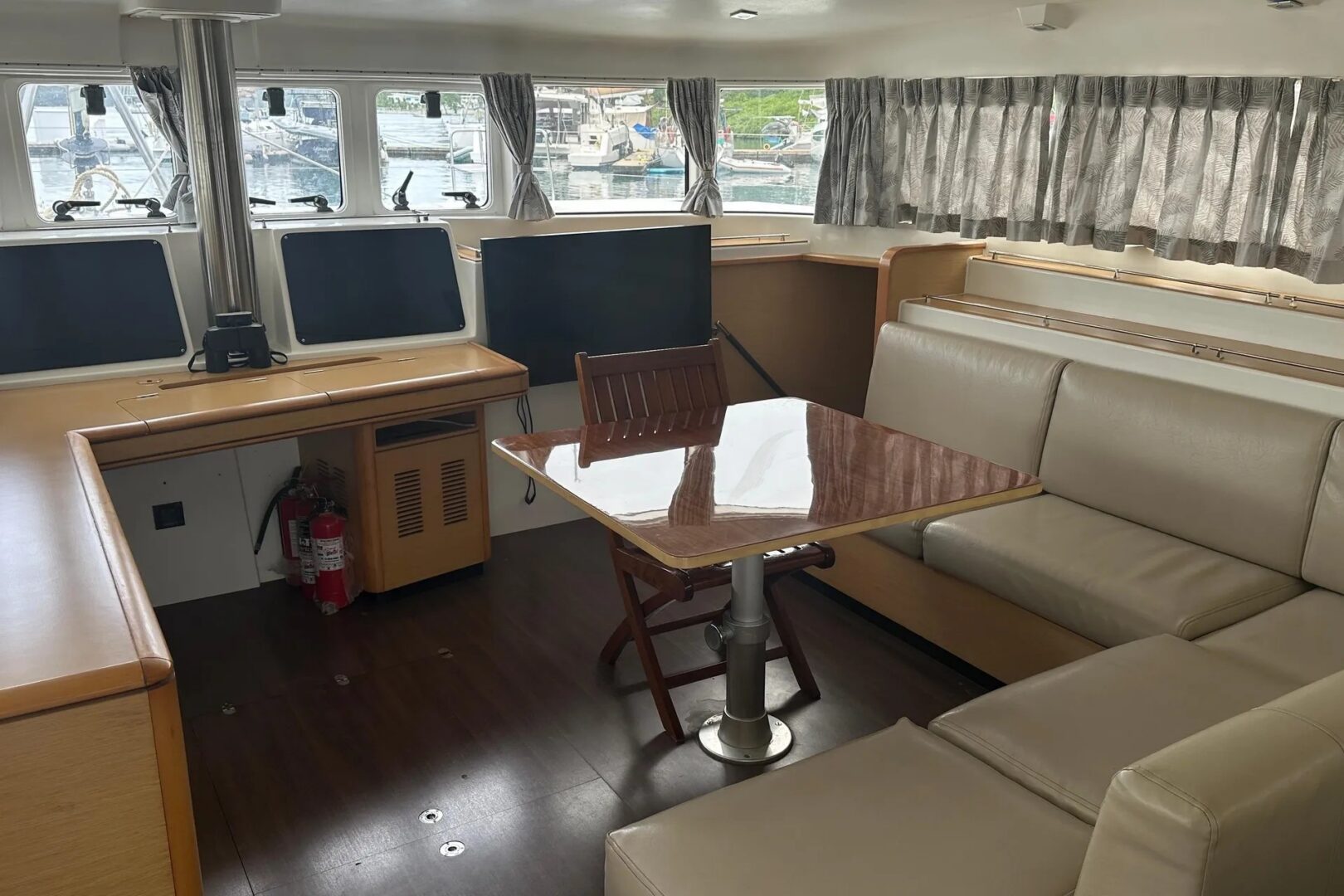 2010 Lagoon 500 Sail