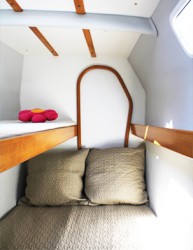 bunk cabin san blas sailing